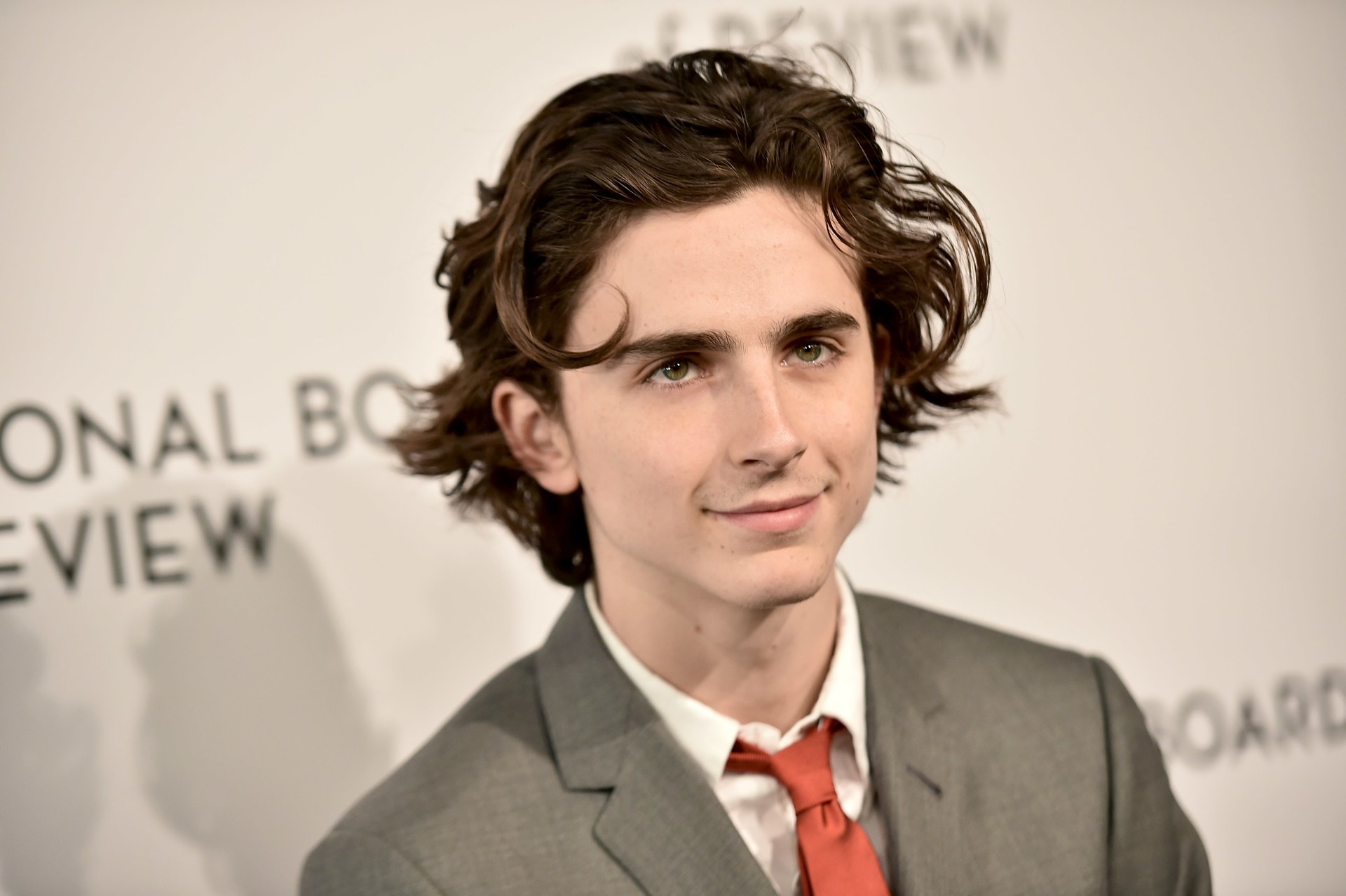 Sao 'Call Me By Your Name' tang cat-xe cho quy chong lam dung tinh duc hinh anh