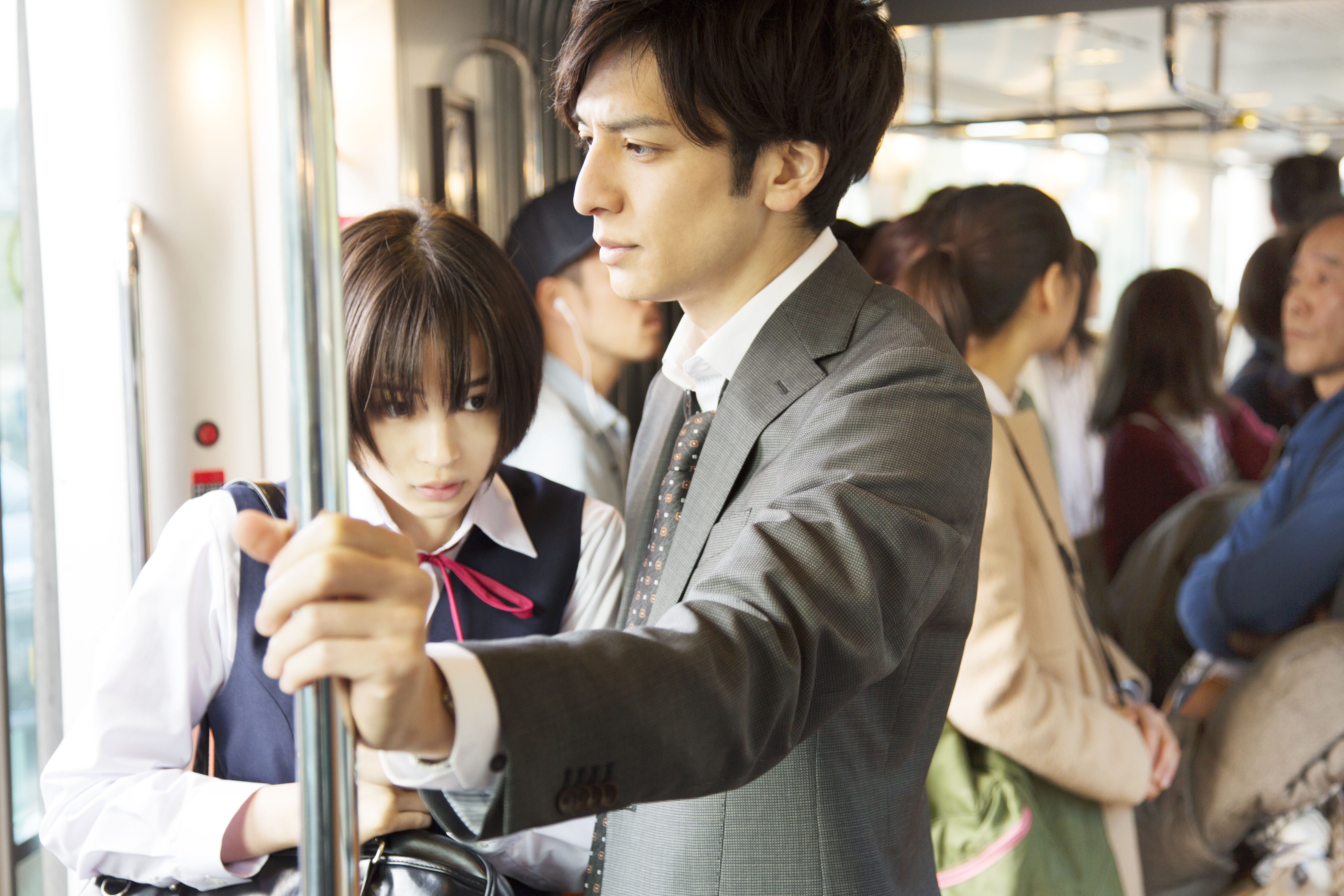 nhan sac nu than Nhat Ban Hirose Suzu anh 3