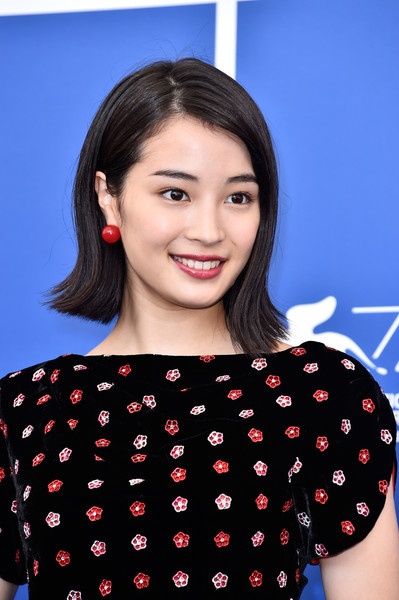 nhan sac nu than Nhat Ban Hirose Suzu anh 13