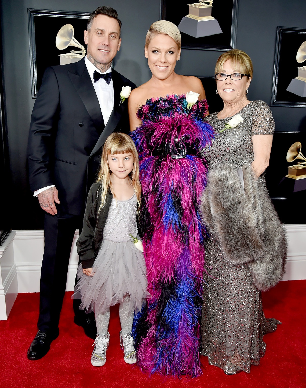 dan sao khoe gia dinh o Grammy 2018 anh 4