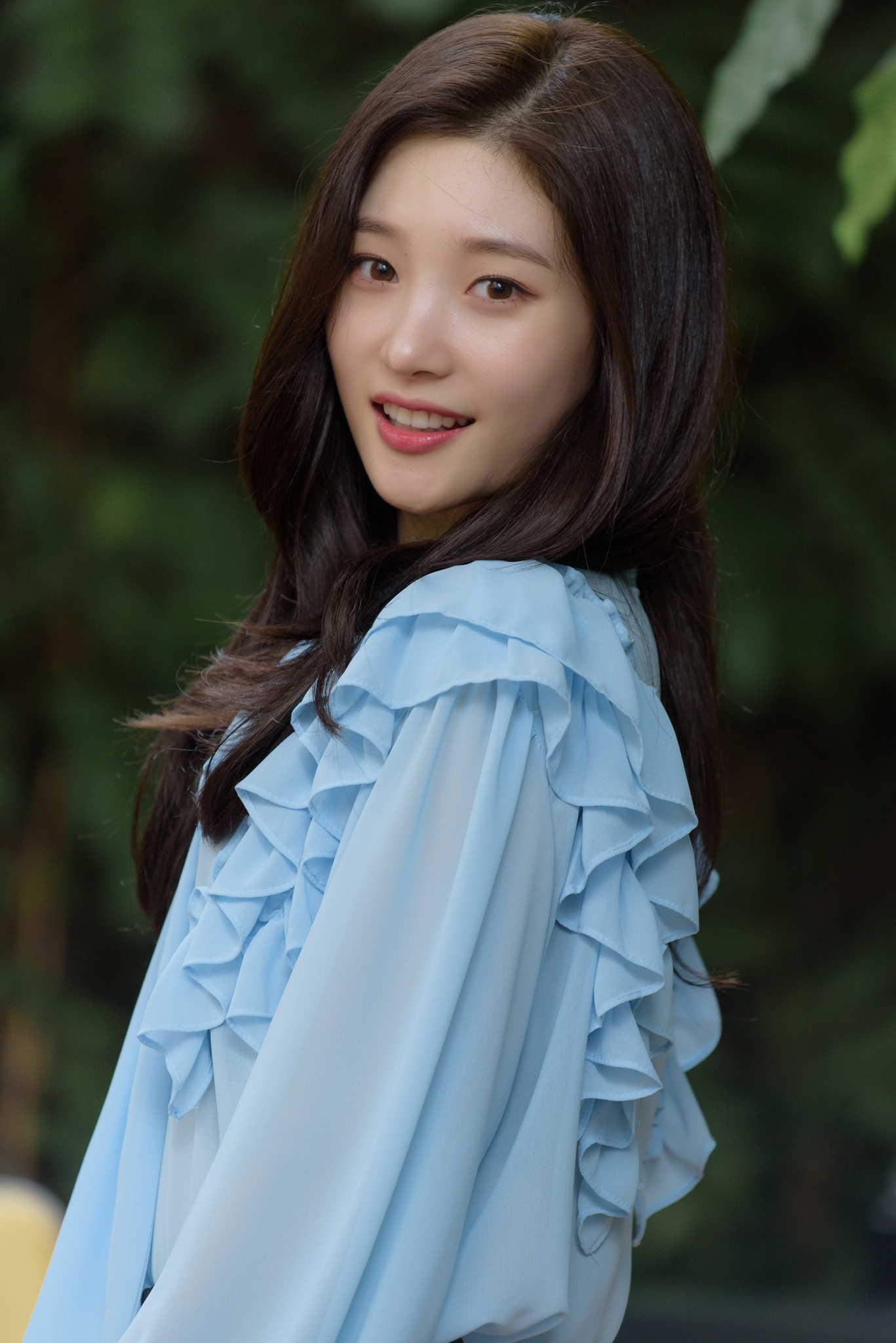 nhan sac nu than the he moi Jung Chae Yeon anh 2