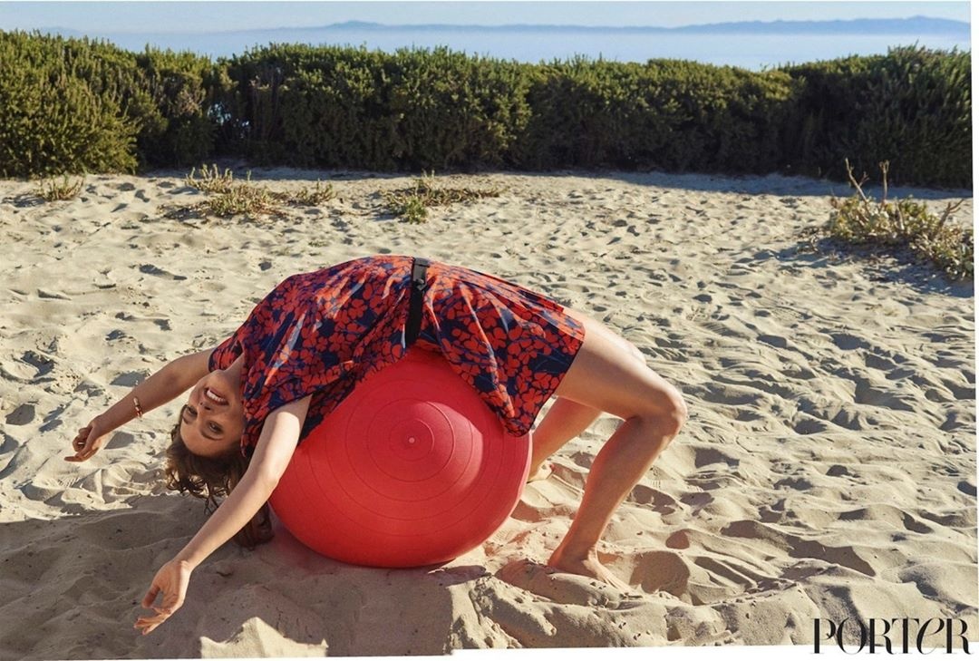 Natalie Portman tren bia tap chi Porter anh 7