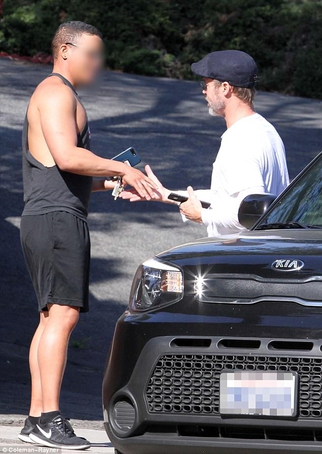 Brad Pitt gay tai nan giao thong anh 6