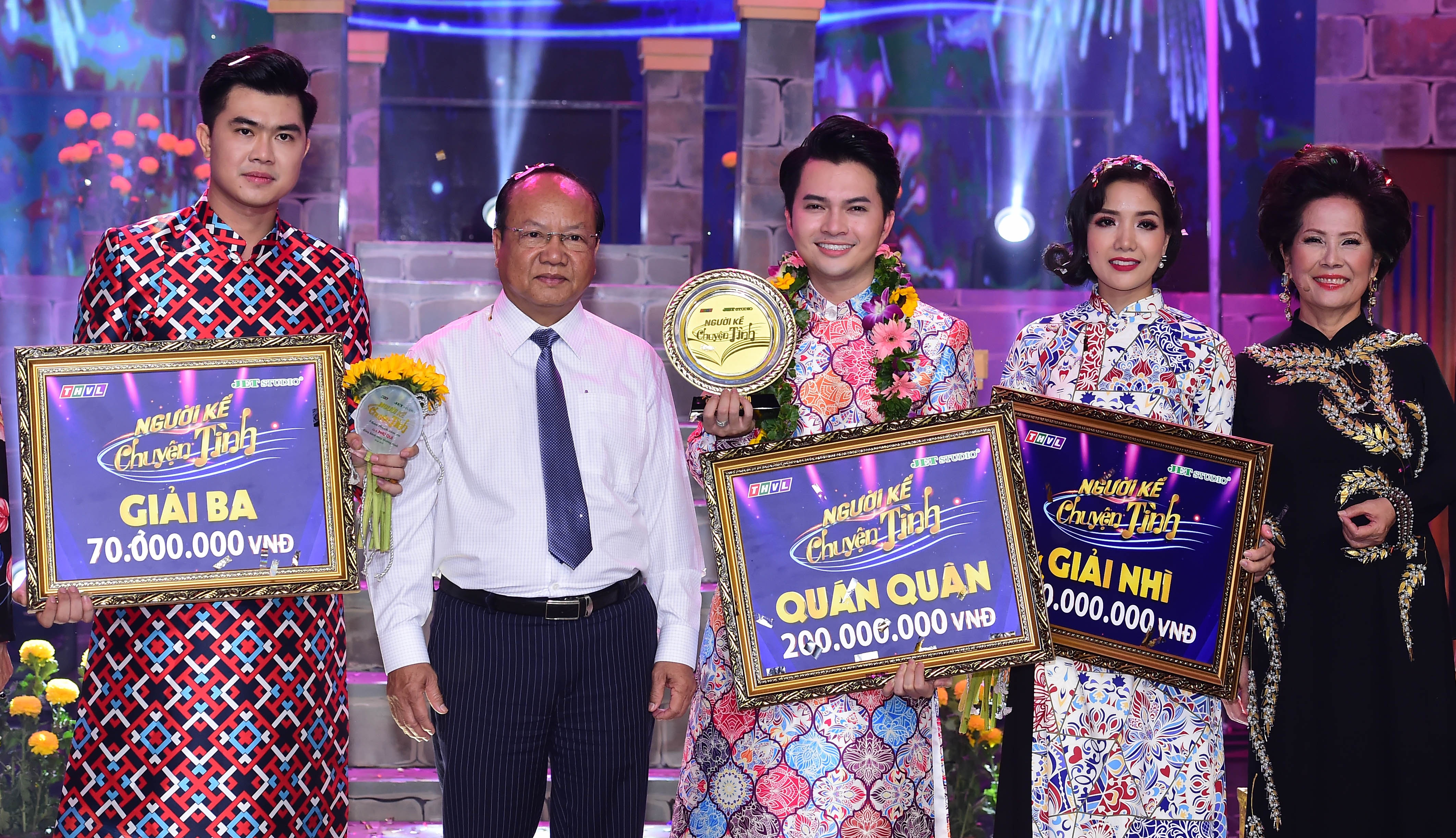 Nam Cuong bat khoc khi doat giai quan quan Nguoi ke chuyen tinh hinh anh