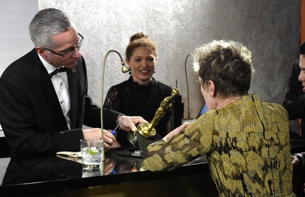 Frances McDormand bi trom tuong vang Oscar anh 2