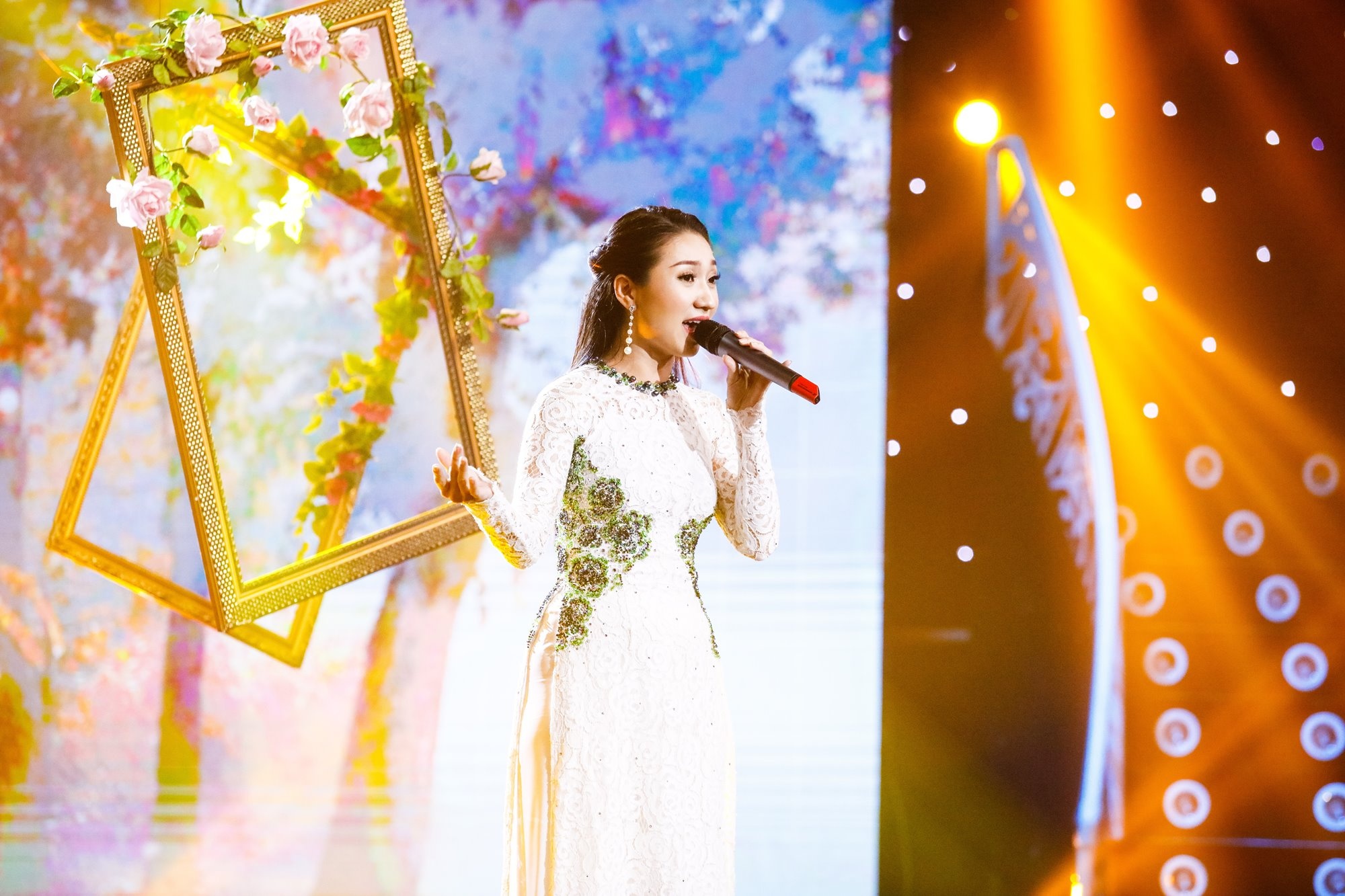 Võ Hạ Trâm hát bolero  ảnh 3 Vo Ha Tram hat bolero anh 3