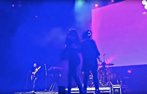 Camila Cabello bị ngã ảnh 1 Camila Cabello bi nga anh 1