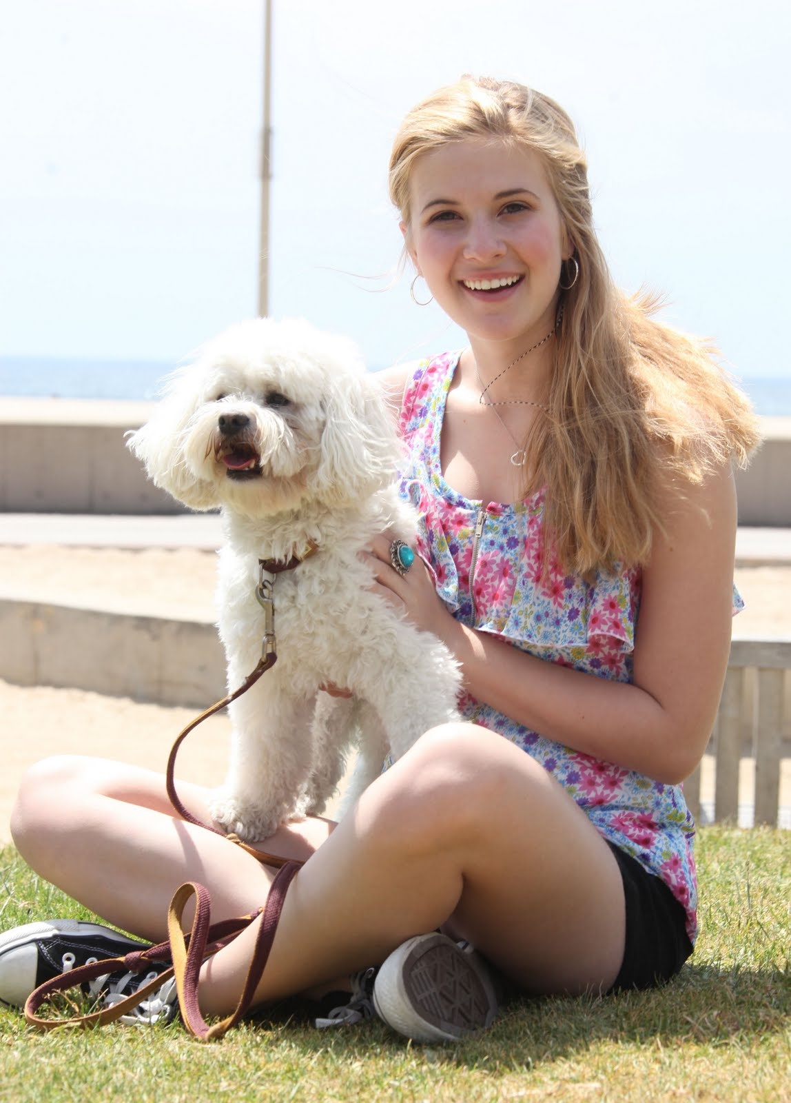 nhan sac Caroline Sunshine anh 4