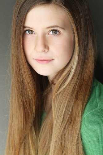 nhan sac Caroline Sunshine anh 3