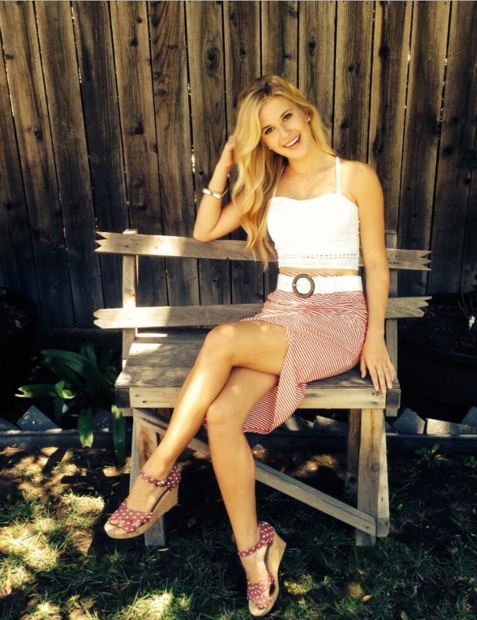 nhan sac Caroline Sunshine anh 5