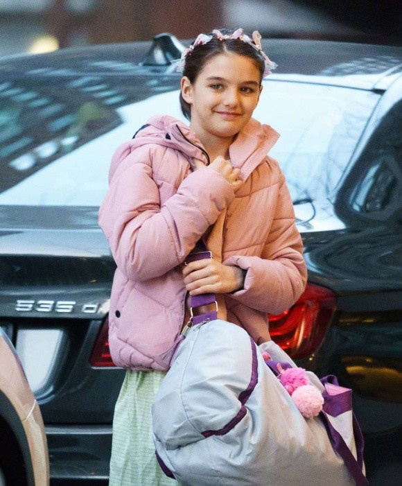 Suri Cruise anh 2