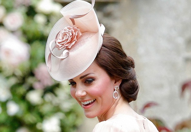 Cac quy tac thoi trang phai tuan thu khi du dam cuoi Hoang gia Anh hinh anh