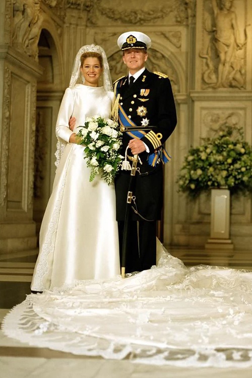 vay cuoi Hoang gia Anh anh 8