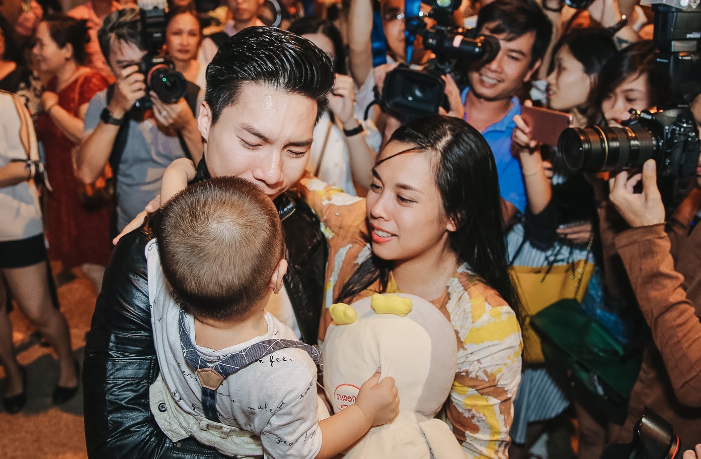 Vo Quoc Nghiep muon chong ngung thi dau hinh anh