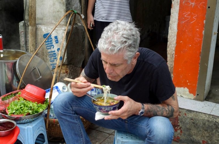 Anthony Bourdain tu tu anh 3