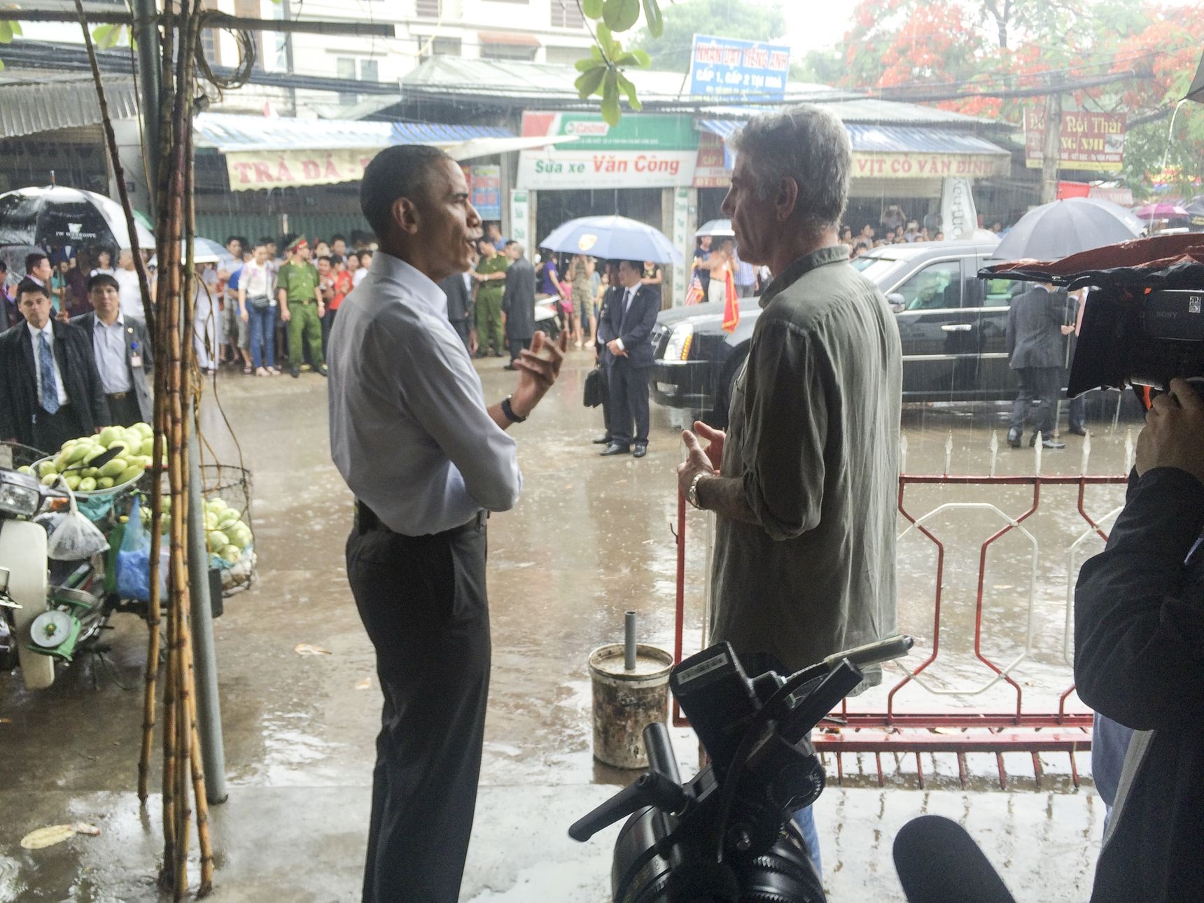Anthony Bourdain tu tu anh 2