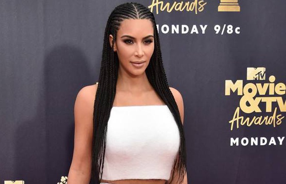 Dan sao dinh dam do bo tham do le trao giai MTV 2018 hinh anh