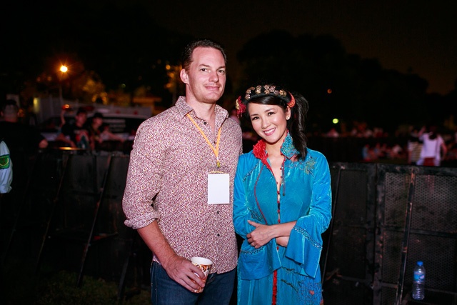 Hong Nhung ly hon chong anh 8