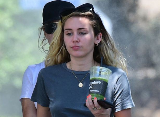 Miley Cyrus thao nhan dinh hon giua tin don chia tay Liam Hemsworth hinh anh