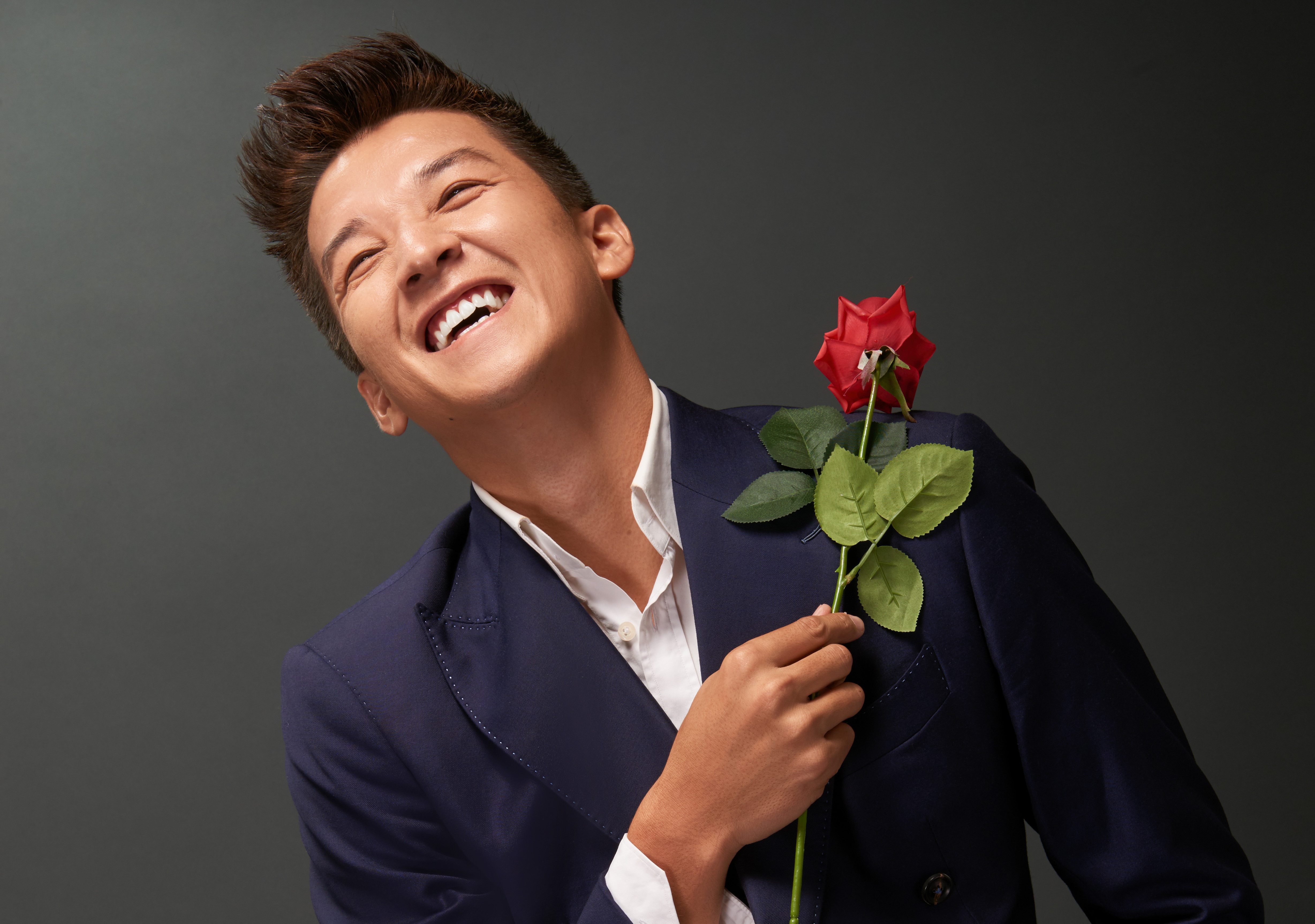 Doanh nhan Viet kieu duoc 24 co gai theo duoi: 'Chi lay phu nu Viet' hinh anh