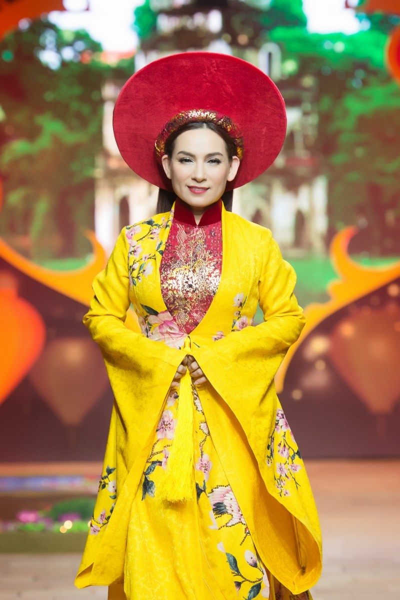 ao dai Viet anh 2