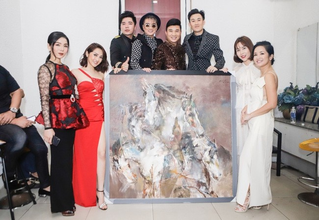 Bảo Anh mặc váy nhái  ảnh 1 Bao Anh mac vay nhai anh 1