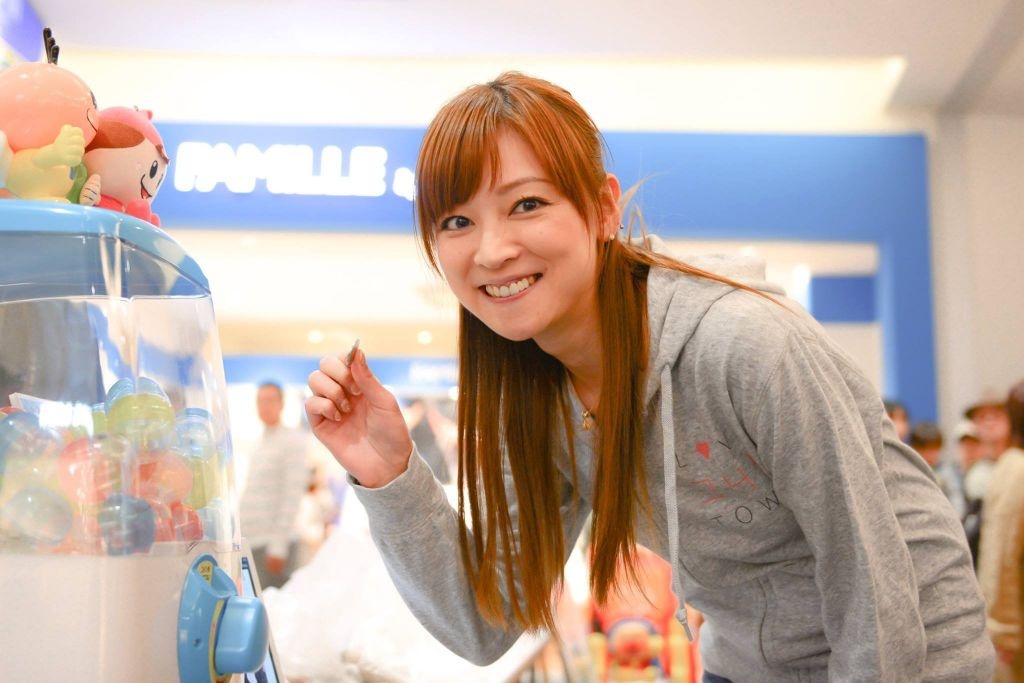 Nu ngoi sao Nhat Ban tuyen bo giai nghe sau khi bo tron vi gay tai nan hinh anh