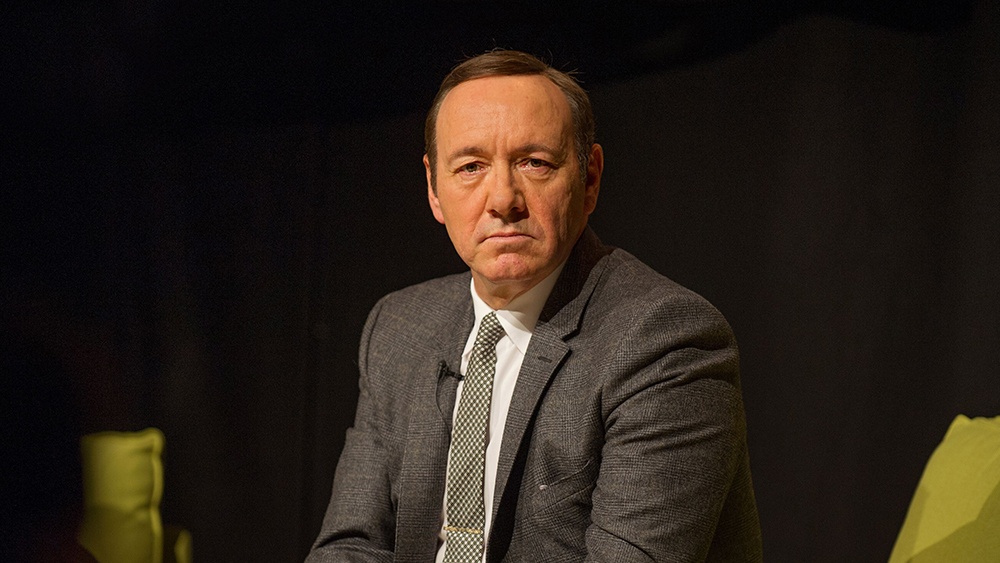Kevin Spacey tiep tuc bi kien vi lam dung tinh duc nhan vien mat-xa hinh anh