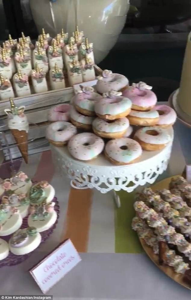 tiec sinh nhat con Kim Kardashian anh 5