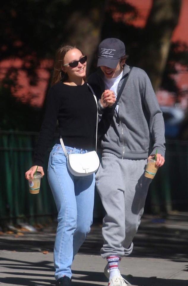 My nam Call me by your nam hen ho Lily Rose Depp anh 6