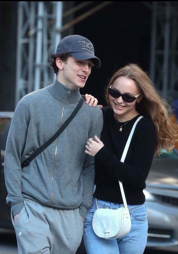 My nam Call me by your nam hen ho Lily Rose Depp anh 5