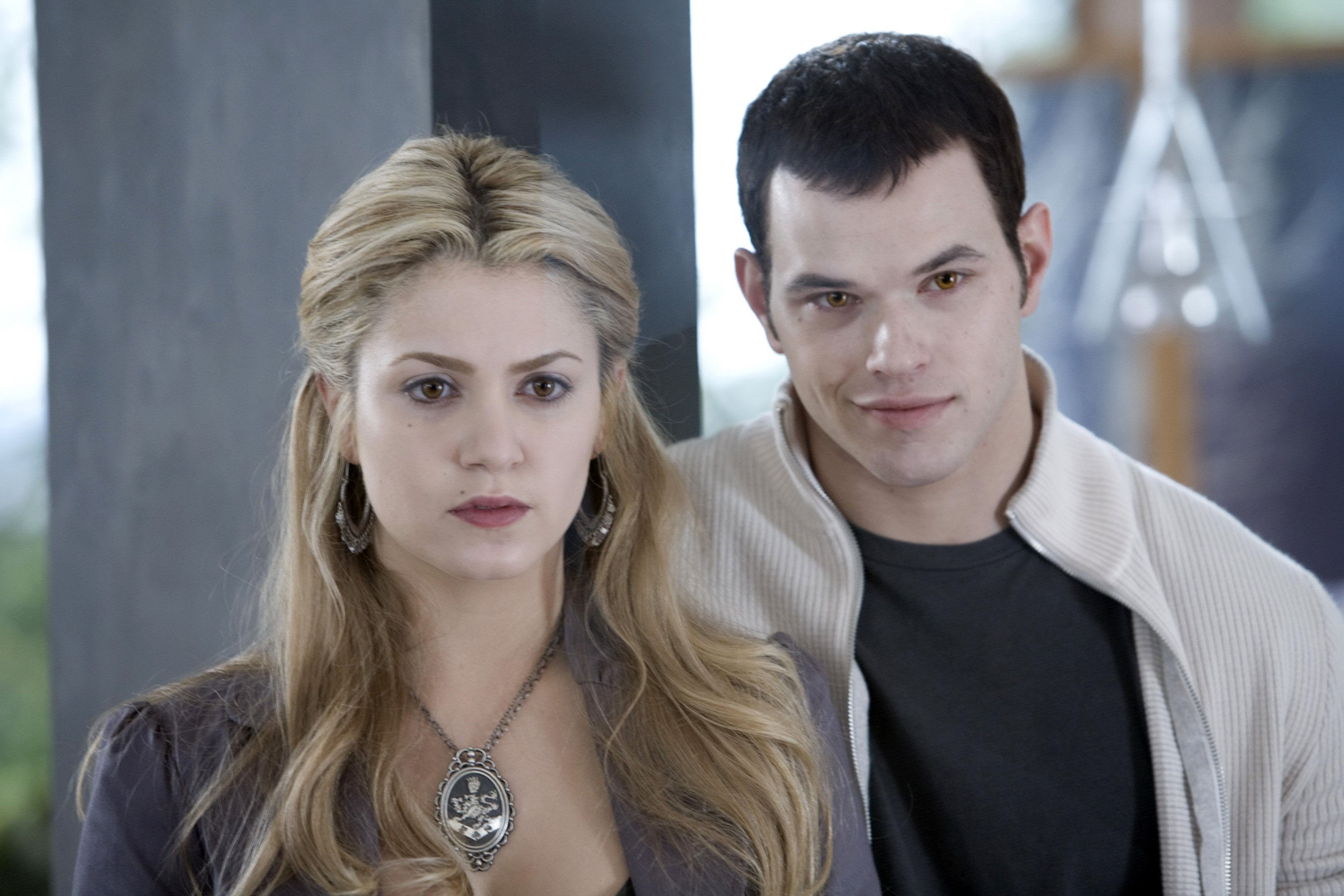 dan sao Twilight 10 nam sau anh 16