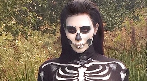 Chi em nha Kardashian va nhung bo canh Halloween di biet 10 nam qua hinh anh
