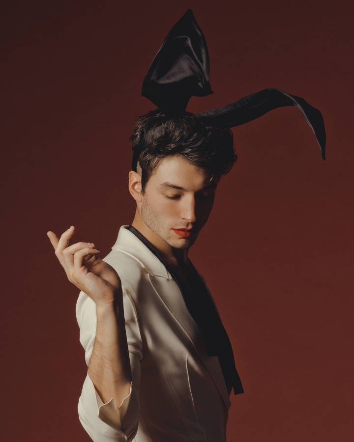 Ezra Miller anh 8