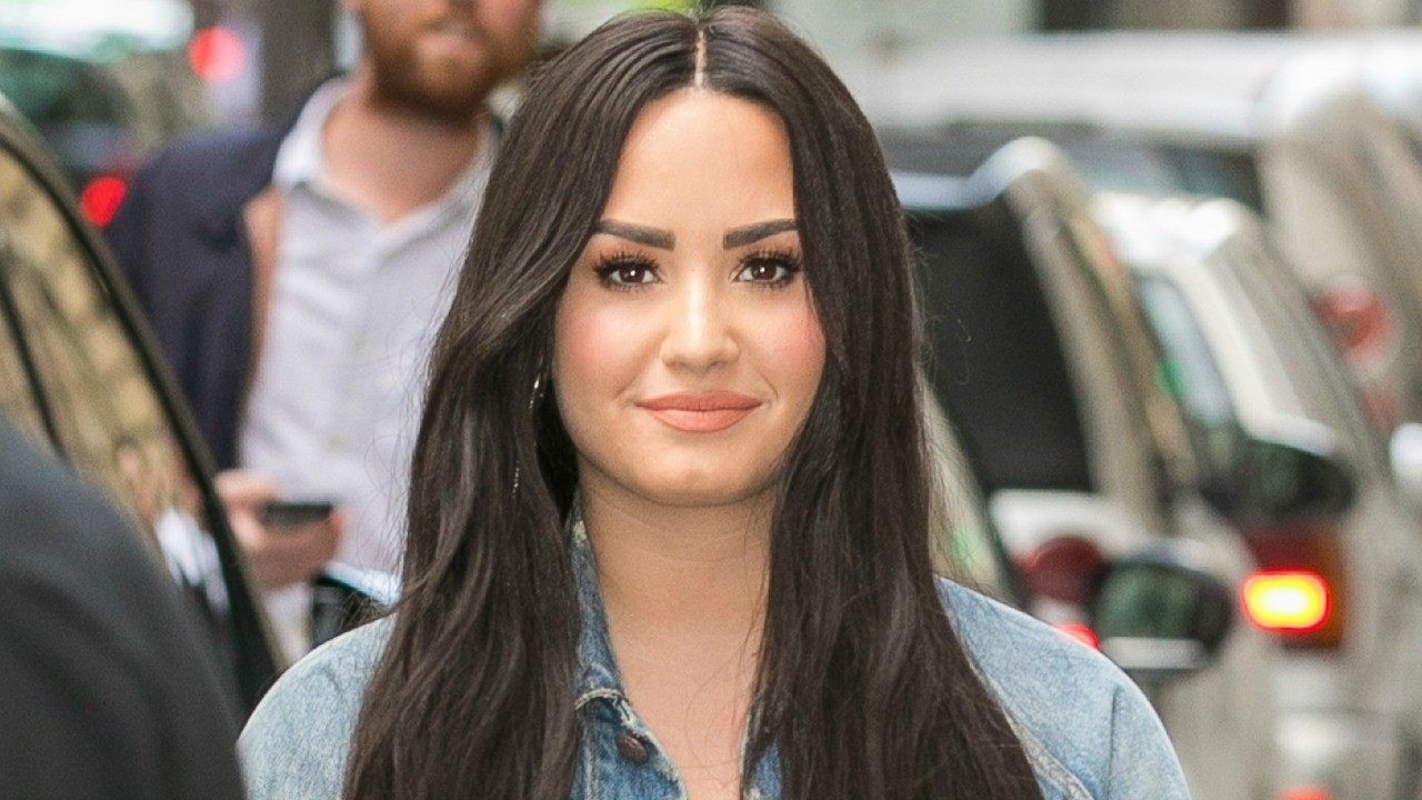 Demi Lovato ky niem 6 thang cai nghien sau khi soc thuoc suyt chet hinh anh