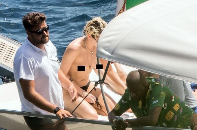 Kristen Stewart nguc tran anh 5