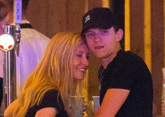 'Nguoi Nhen' Tom Holland hen ho ban gai tren pho hinh anh