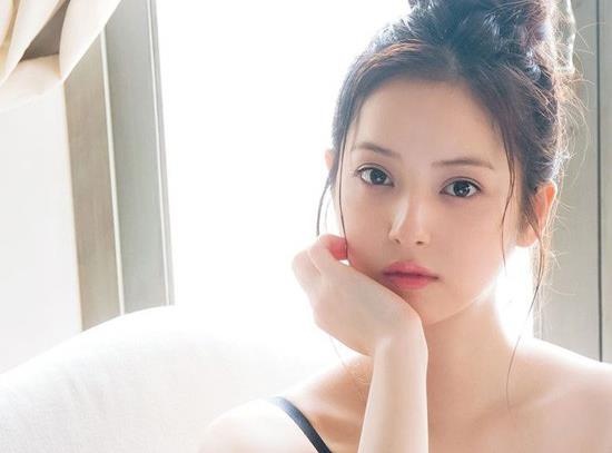 De nhat my nhan Nhat ly hon vi khong hoa hop chuyen chan goi voi chong hinh anh