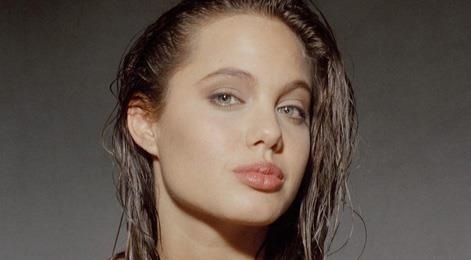 Truoc khi gay go o hien tai, Angelina Jolie tung quyen ru the nay hinh anh