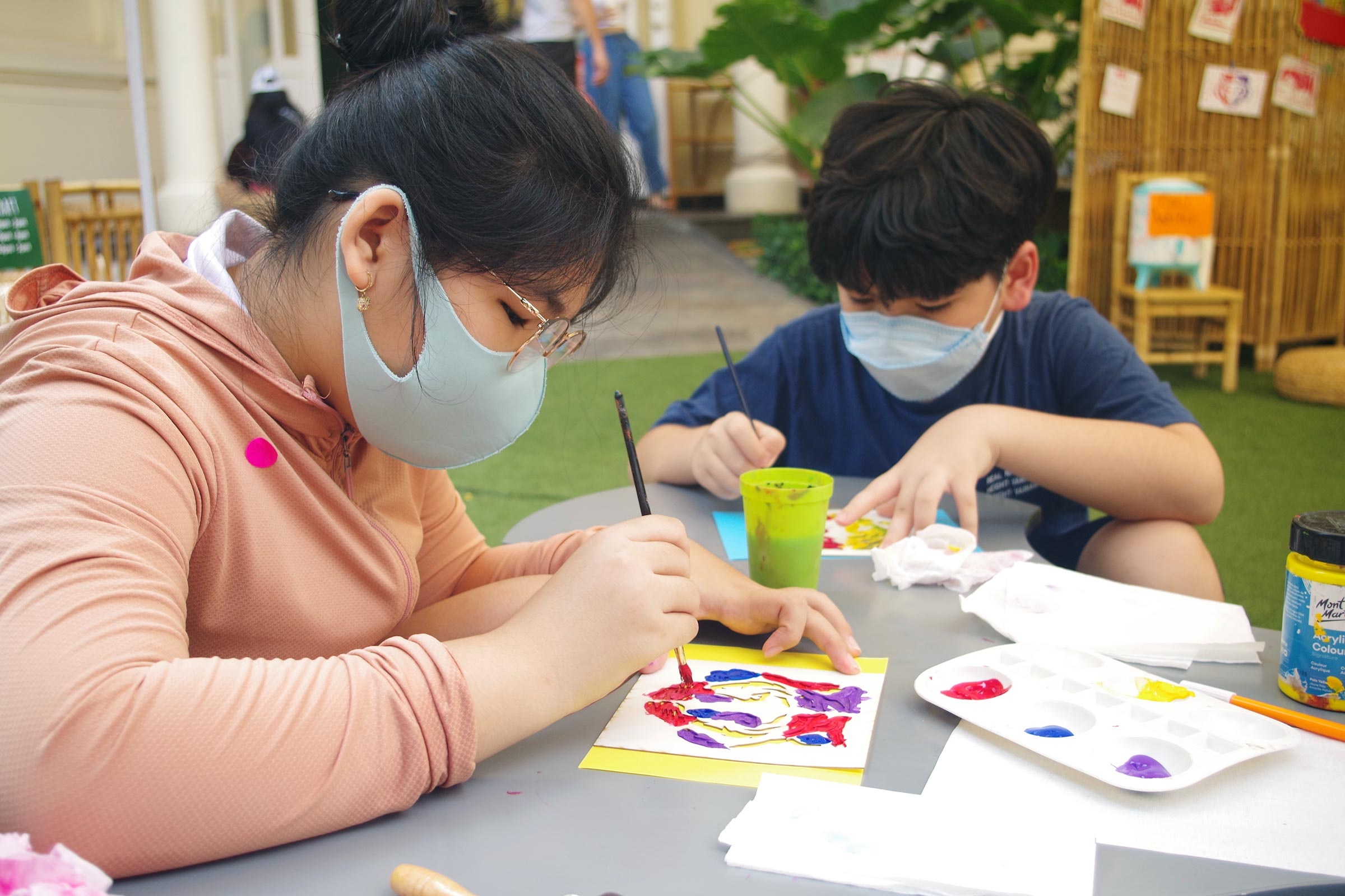 hoi trai Tet cho tre em o Thao Dien anh 4