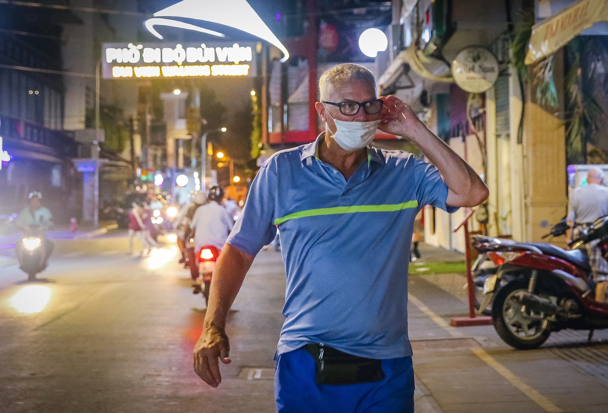 nguoi nuoc ngoai o TPHCM anh 2