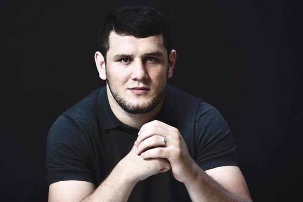 nguoi nuoc ngoai hien mau anh 2