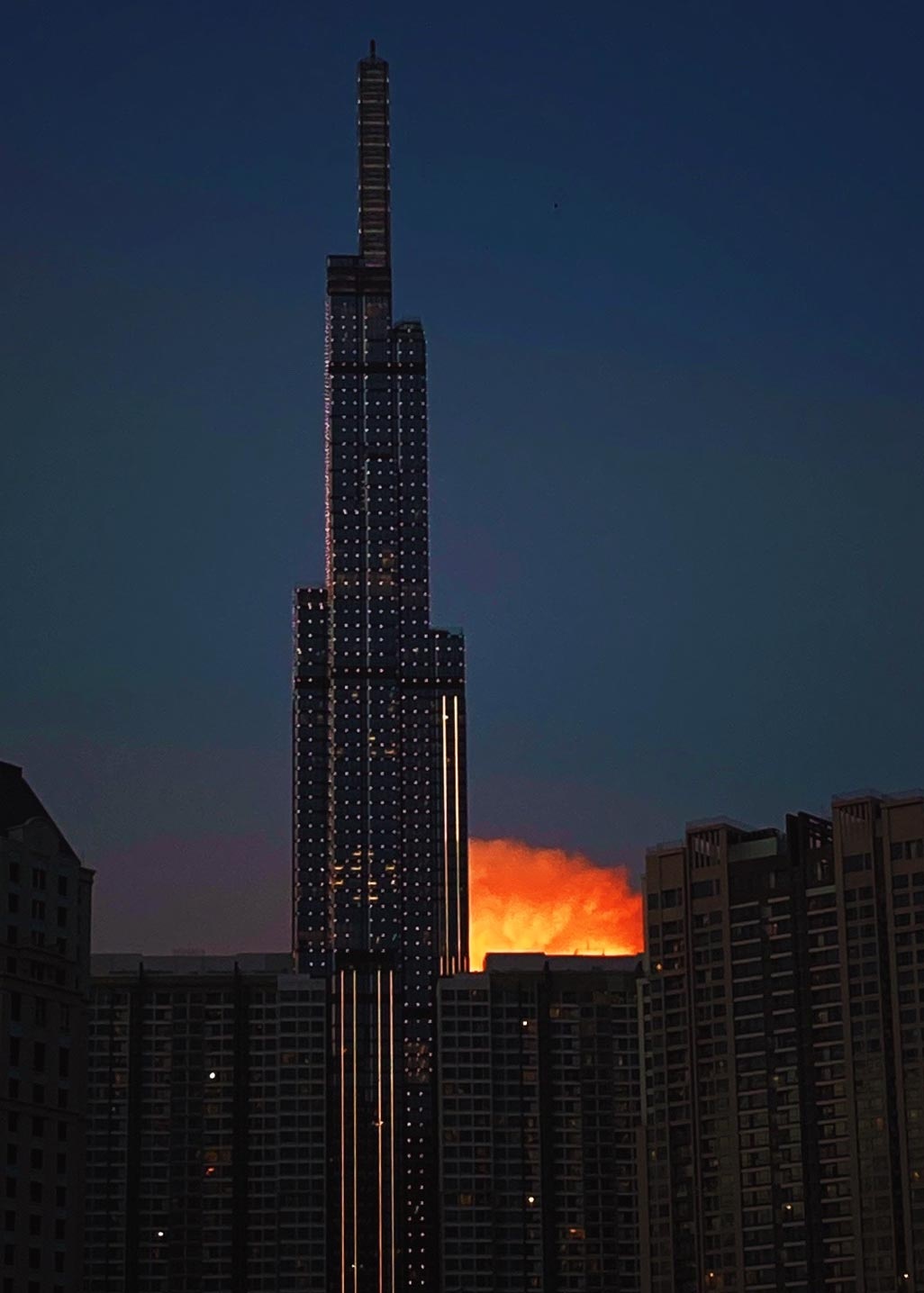 hoang hon TP.HCM thoi gian cach anh 7