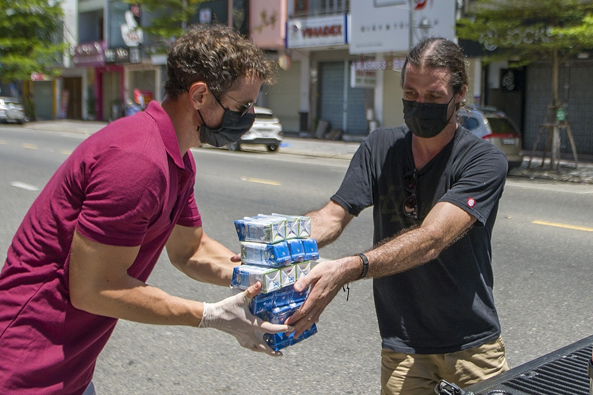 chuyen an uong cua cu dan ngoai quoc anh 1