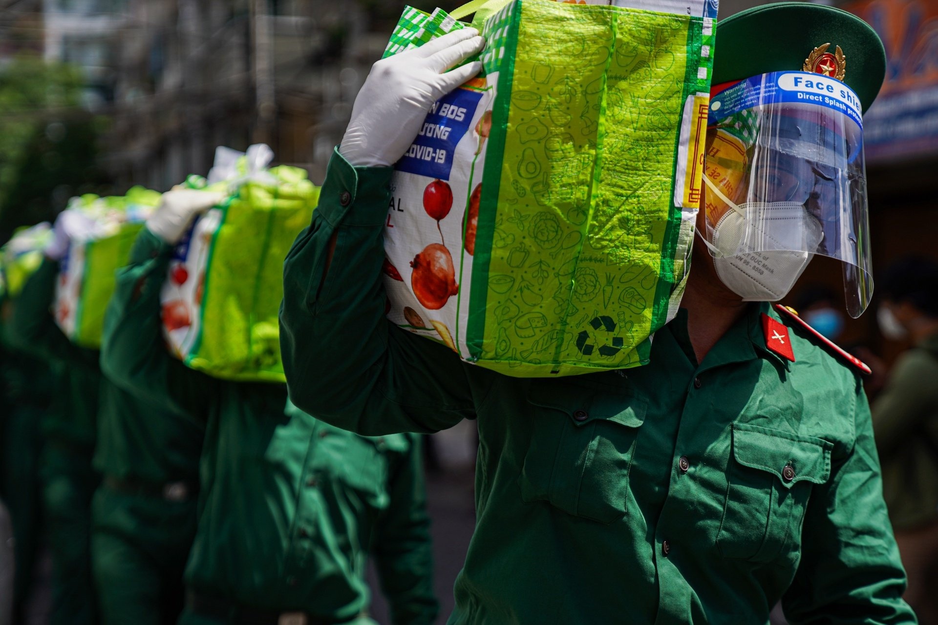 nguoi nuoc ngoai duoc cong an giup anh 2