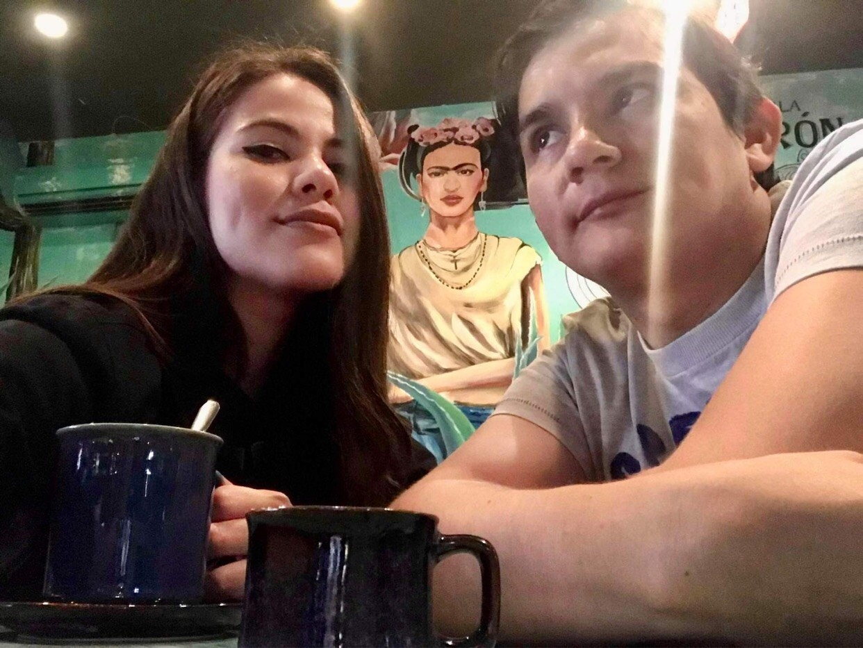 nguoi nuoc ngoai den quan ca phe anh 2