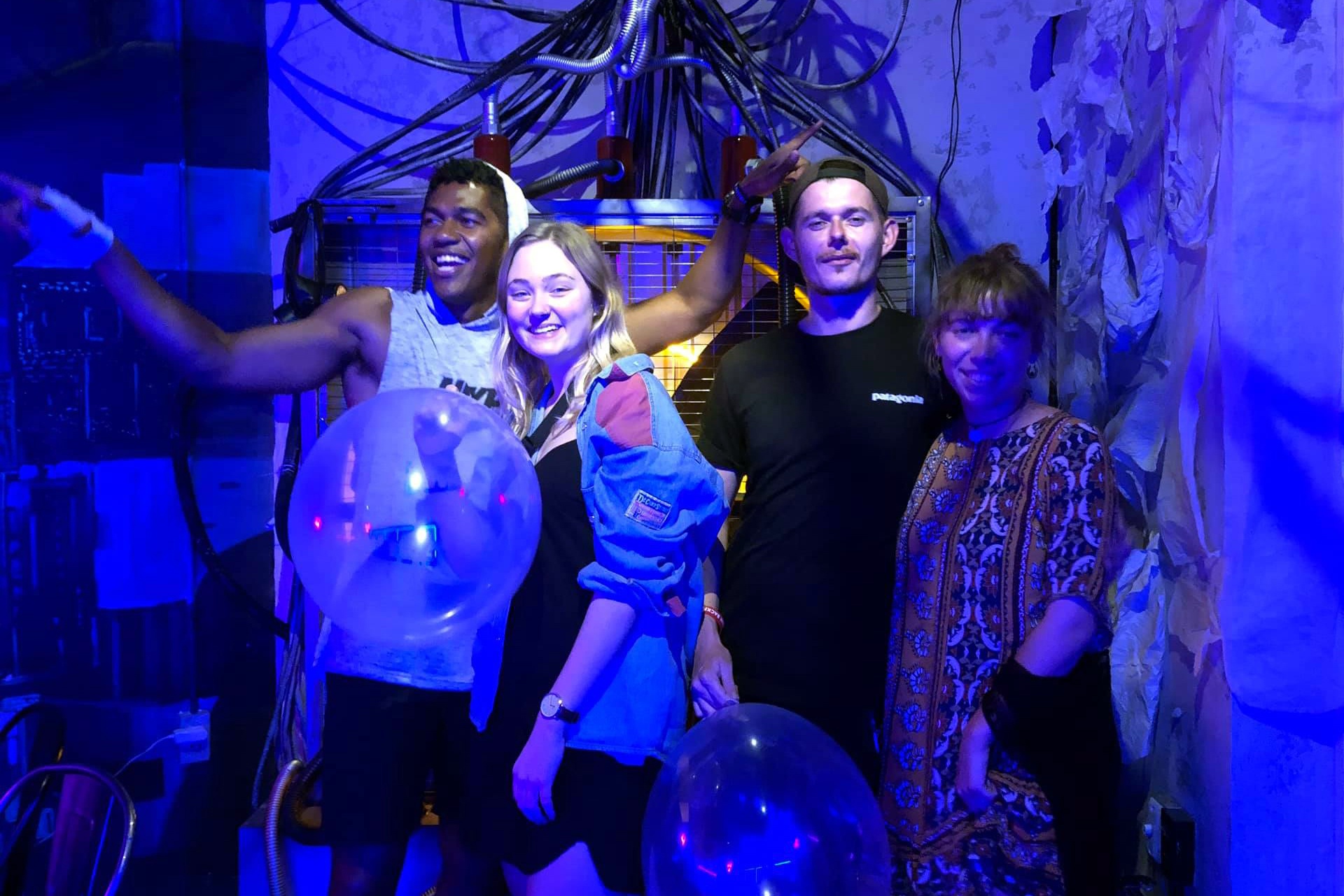 chung cu ca phe pho di bo Nguyen Hue anh 5