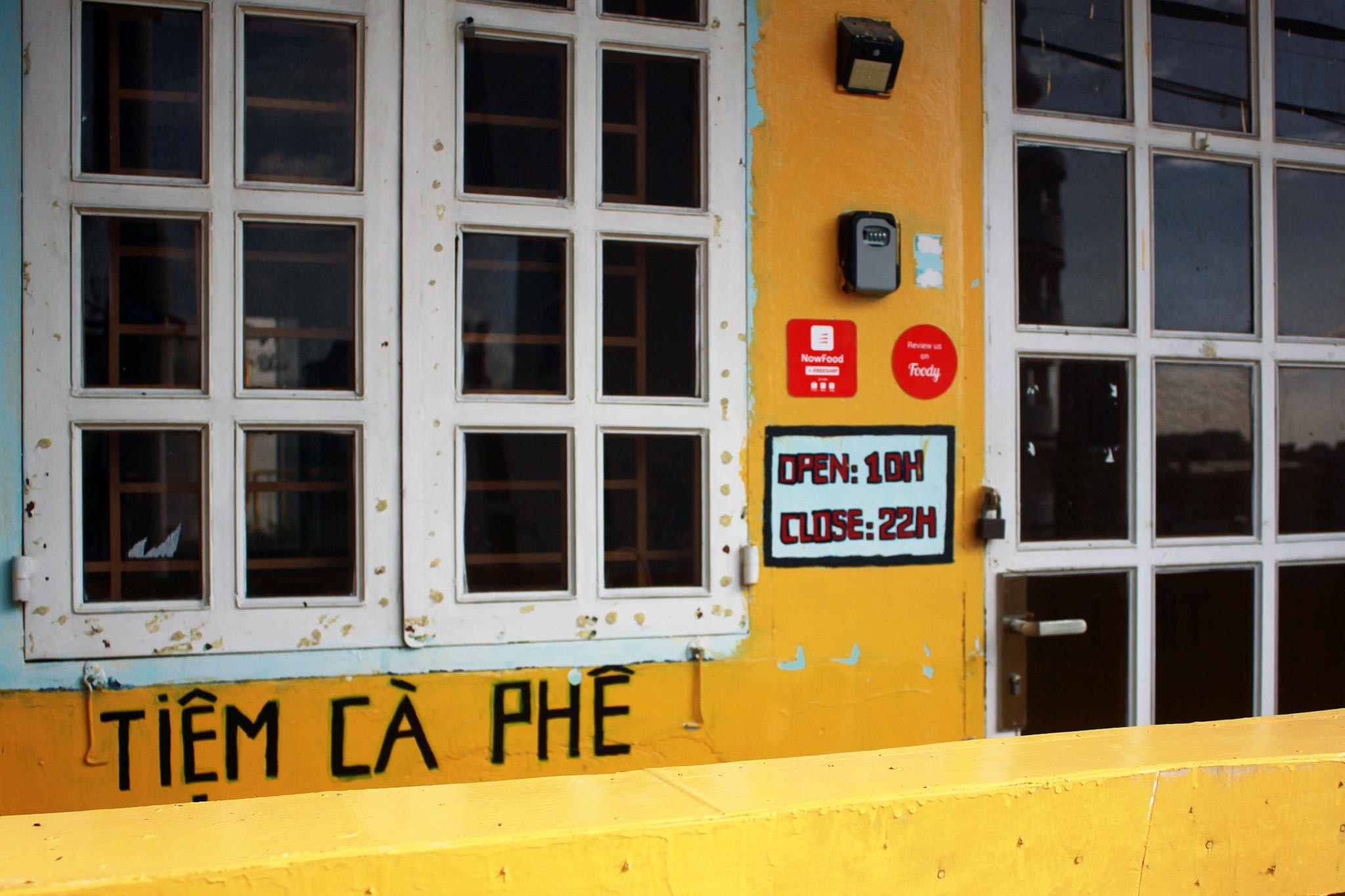 chung cu ca phe pho di bo Nguyen Hue anh 8