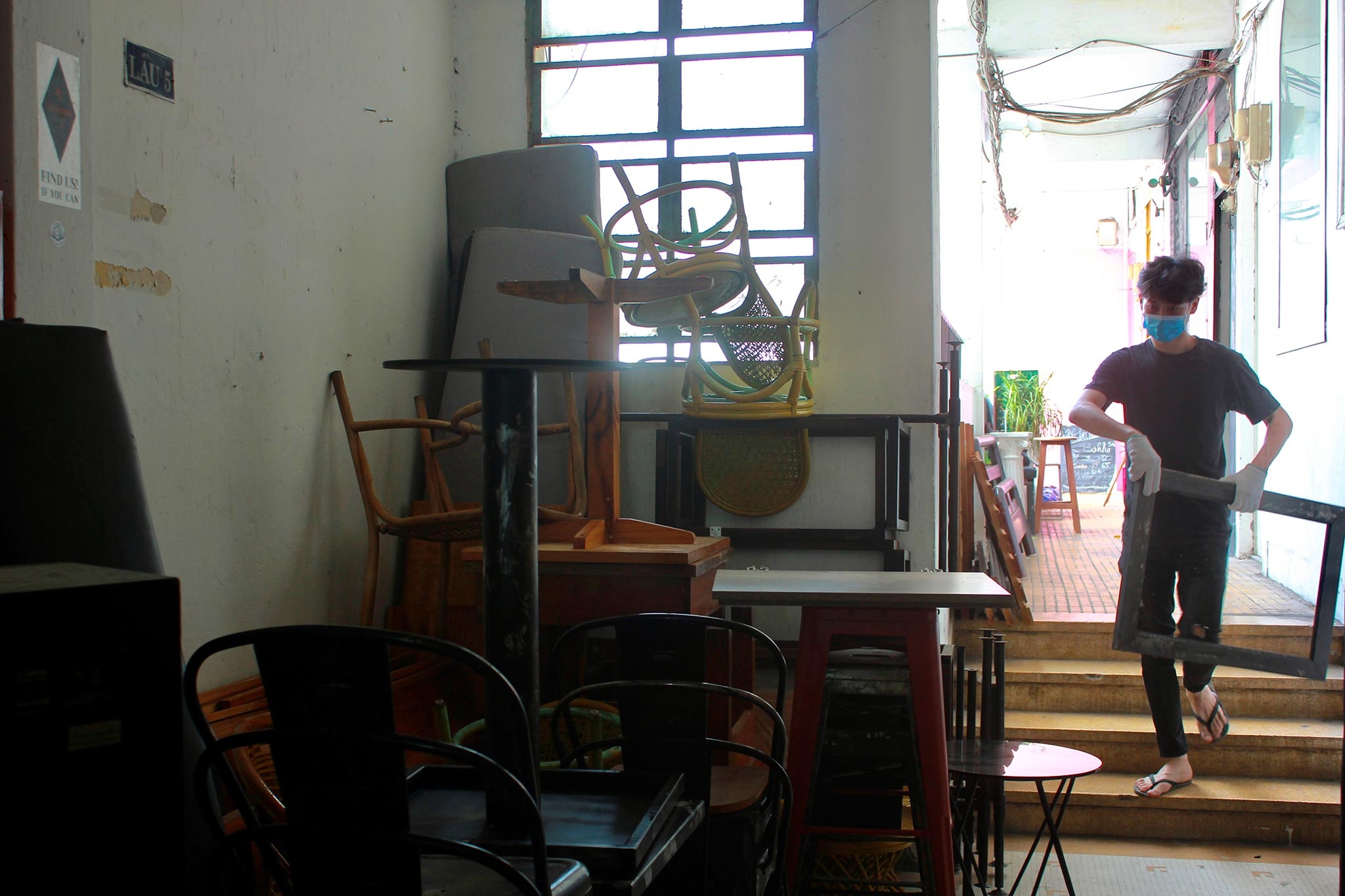 chung cu ca phe pho di bo Nguyen Hue anh 7