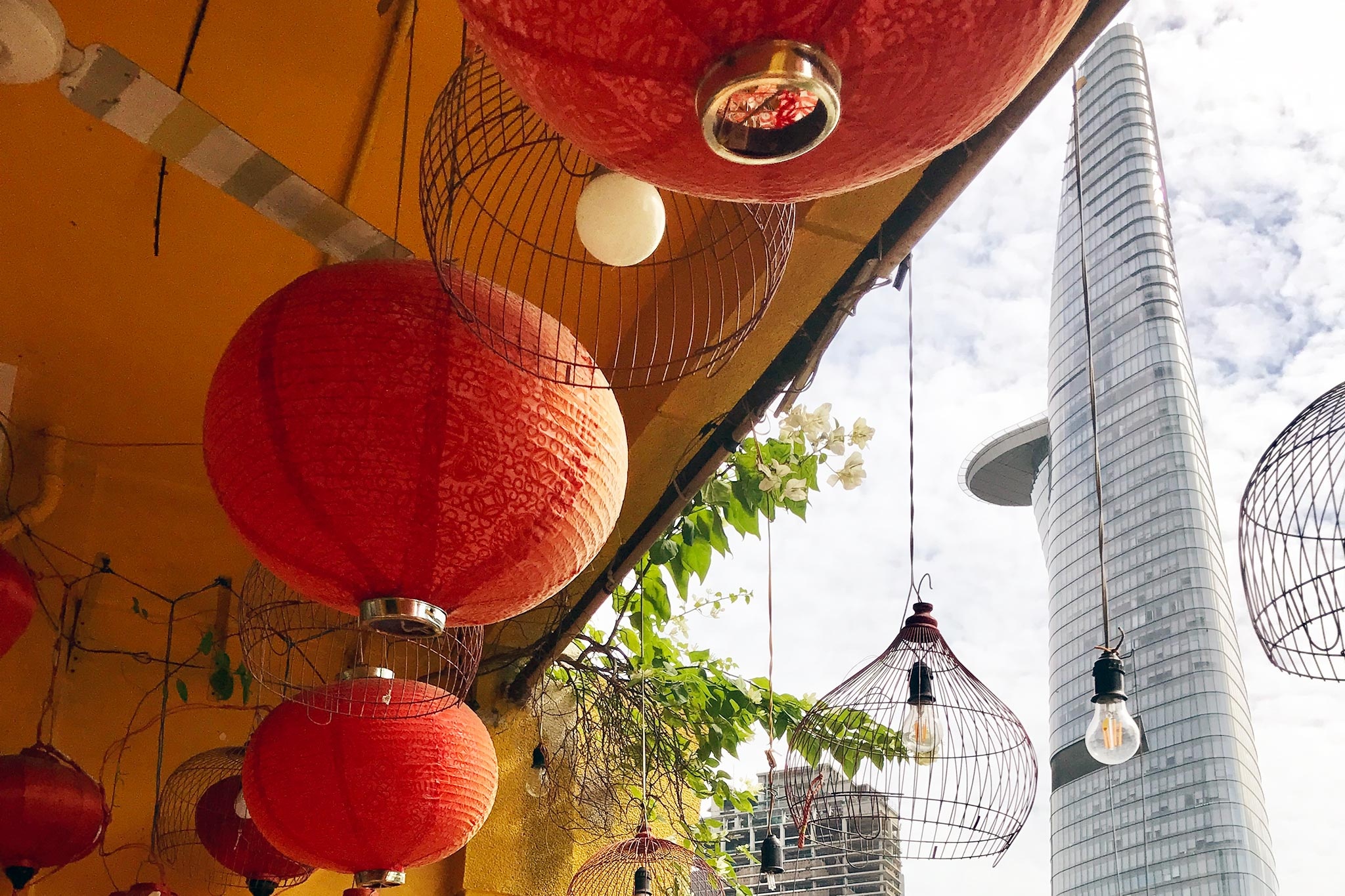 chung cu ca phe pho di bo Nguyen Hue anh 13